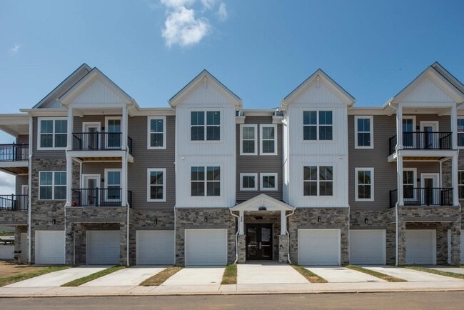 Cascades at Embrey Mill 55+ unit 101, Stafford, VA 22554 - photo 2