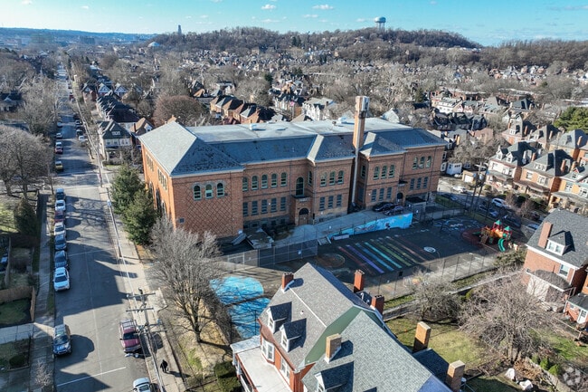 Pittsburgh Fulton PreK-5 has 279 students.