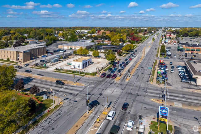 Menomonee River Hills is fifteen miles from the bustle of downtown Milwaukee.