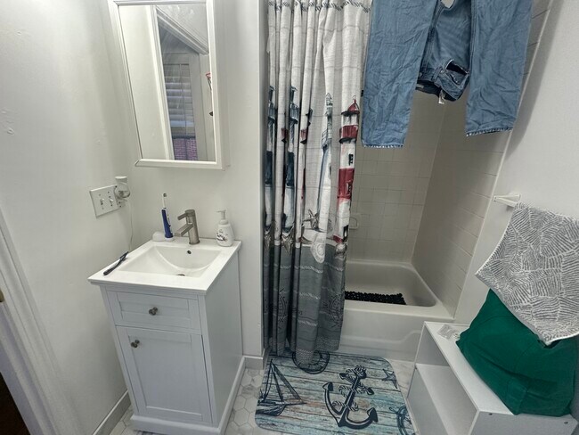 1 Wiget St unit 4, Boston, MA 02113 - photo 6