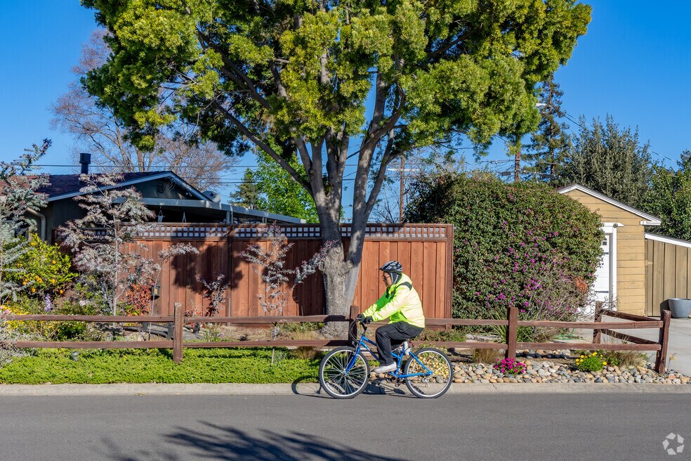 NH_Hathaway_509021_P2_V1_MD_03212024