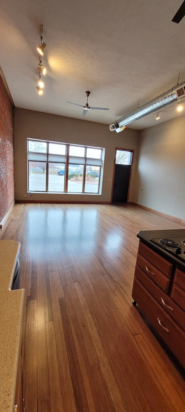 520 W 1st St unit 100, Hastings, NE 68901 - photo 7