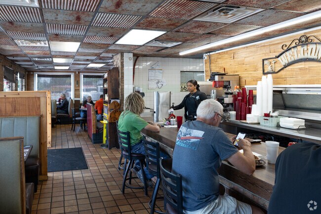 Hickory Pit BBQ is a popular lunch spot for Southern fare near Camelia, AL.