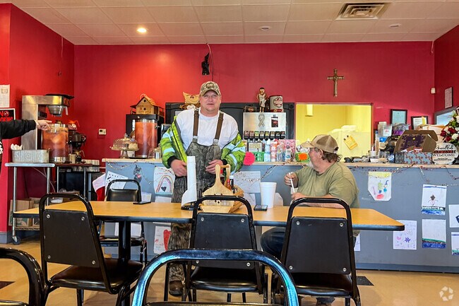 At lunch time there is barely enough room to sit at Momma D's Restaurant near Cartwright.