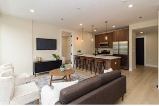 3043 W Irving Park Rd, Chicago, IL 60618