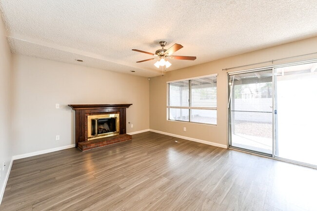 2811 Cacto Ct, Henderson, NV 89074 - photo 4