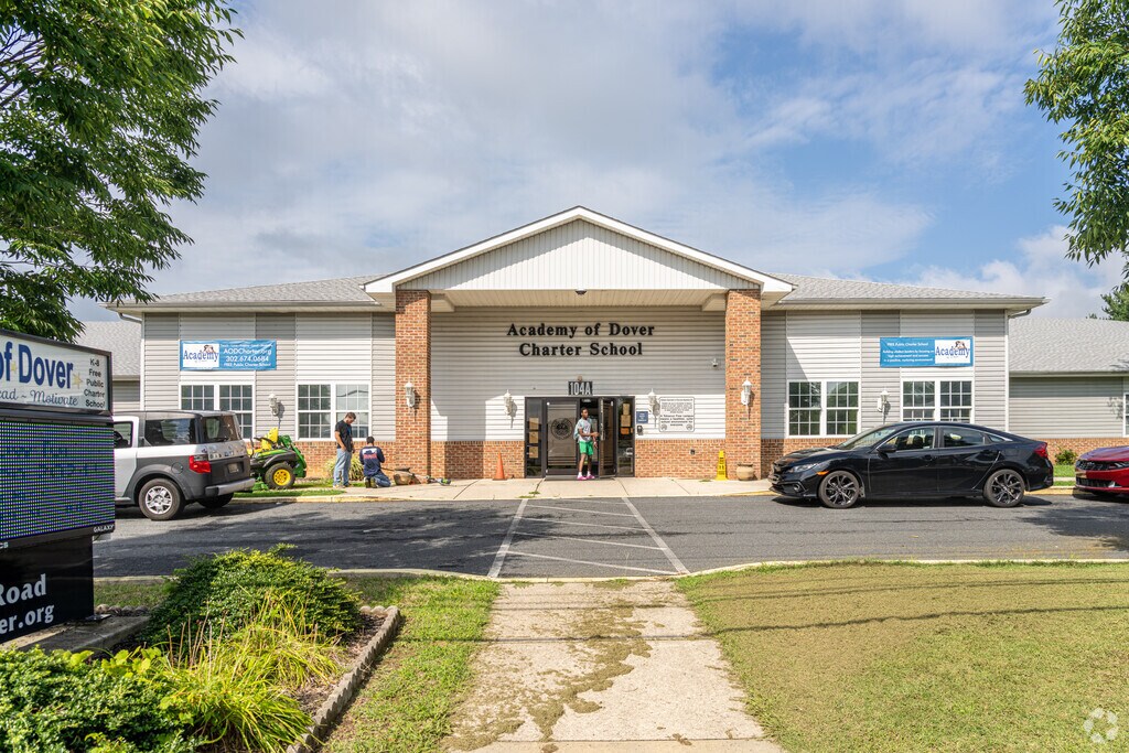 Dover Academy has 411 students in grades K-8 with a student-teacher ratio of 14 to 1.