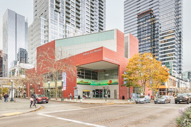 The Bellevue Arts Museum hosts the Northwest's largest arts and crafts festival in July.