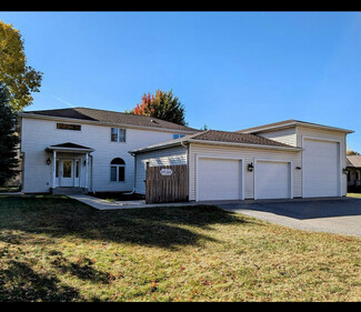 527 Marie Ln Unit Bed 2, North Mankato, MN 56003