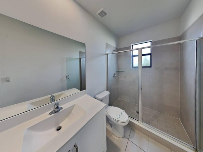 3454 W 110th St, Hialeah, FL 33018 - photo 5