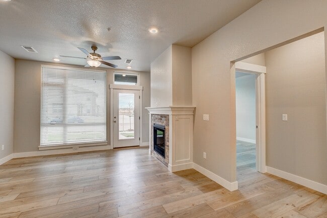 4210 Vulcan Creek Dr unit 204, Loveland, CO 80538 - photo 7