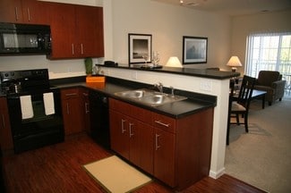 50 Saw Mill Rd, Danbury, CT 06810