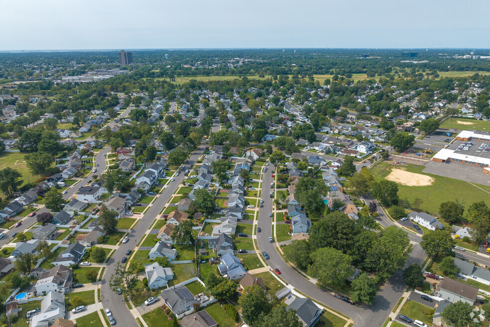 Neighborhood_Salisbury_080423.mp4