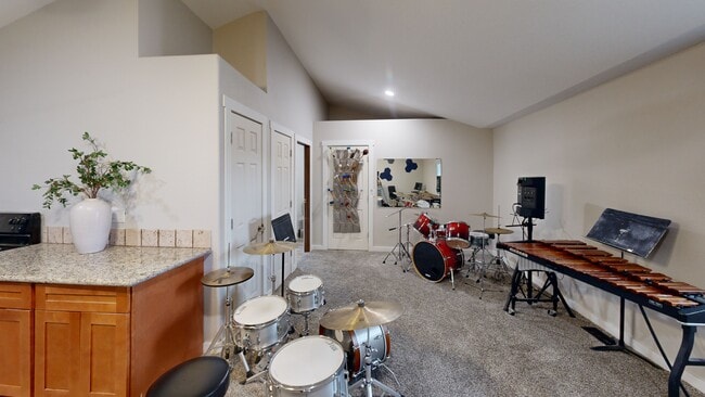 621 W Broadway Ave, Meridian, ID 83642 - photo 3