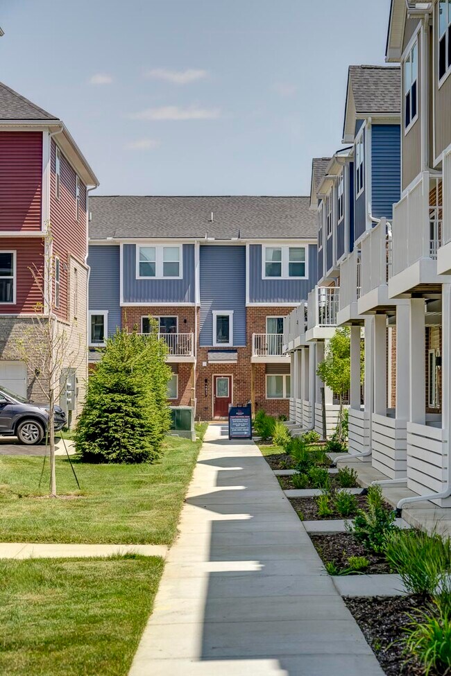 769 Canterbury Ln, Troy, MI 48085 - photo 4