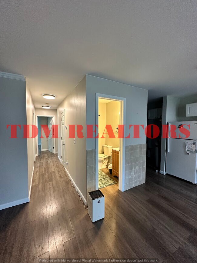 2121 Christner St, Burton, MI 48519 - photo 6