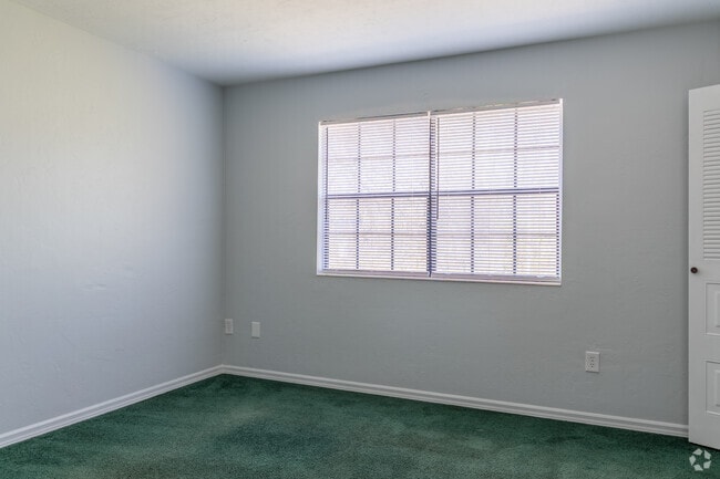 Phoenix Villas, Gainesville, FL 32608 - photo 6