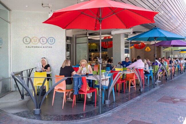 LULU is a new modern restaurant The Mesa residents are raving about.