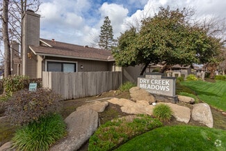 740 Villa Ave, Clovis, CA 93612