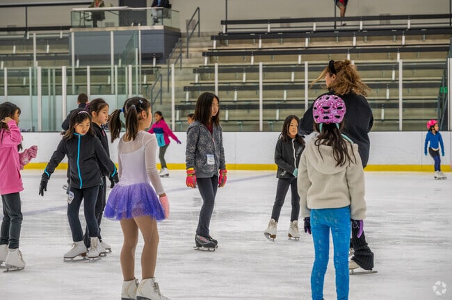 Take figure skating lessons at the Great Park Ice & Fivepoint Arena.
