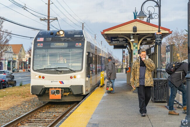 If you need a ride, Moorestown-Lenola residents have easy access to nearby light rail stations.