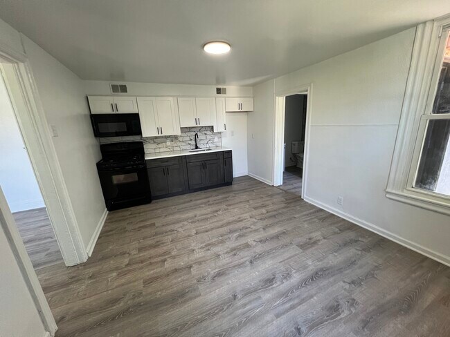 2921 W 6th St unit A, Chester, PA 19013 - photo 3