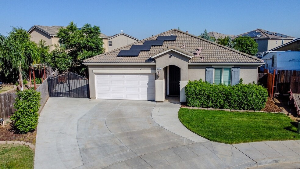 3083 N Stanley Ave, Fresno, CA 93737 - photo 1