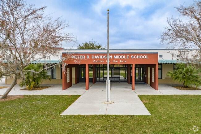 Davidsen Middle School hosts 947 students in grades 6-8.