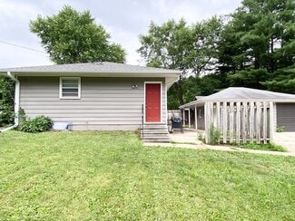 2731 Bennett Ave, Des Moines, IA 50310