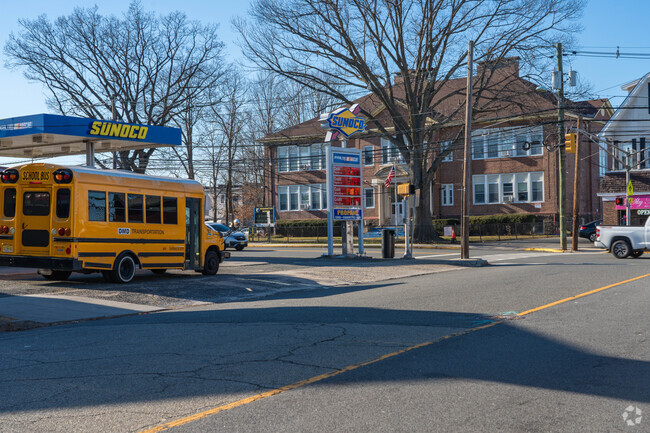 The Washington Elementary School is a very small school.
