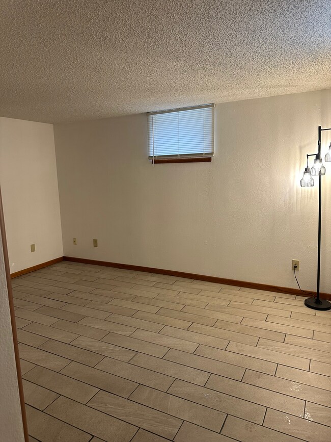 1708 Ashland St unit 3, Hastings, MN 55033 - photo 5