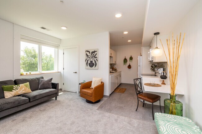 Larimore Senior Residences, Omaha, NE 68111 - photo 3