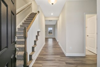 2812 Tucker Hill Dr, Grimesland, NC 27837