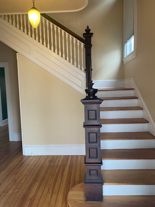 312 Amherst St, Winchester, VA 22601 - photo 2