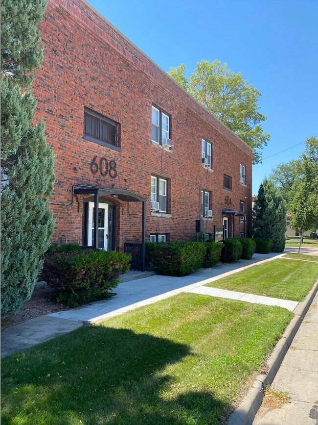 604 6th Ave, Holdrege, NE 68949