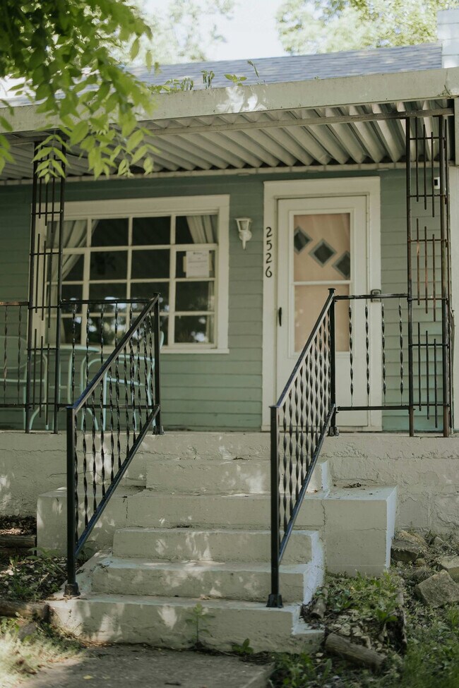 2526 S Madison St unit ID1303786P, Bloomington, IN 47403 - photo 4