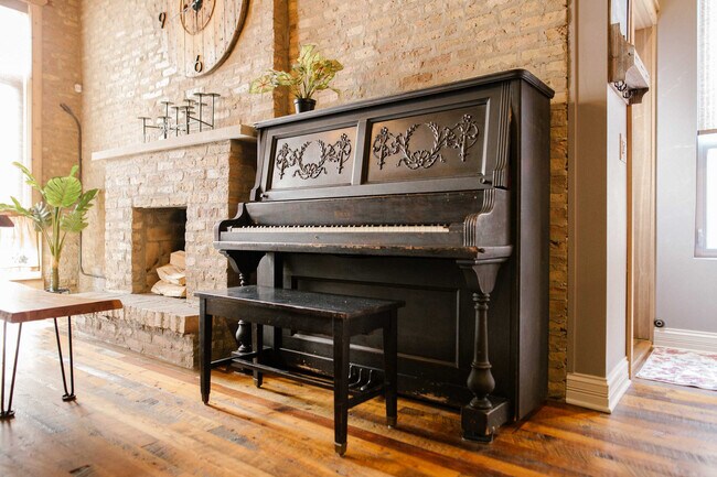 2130 W Washington Blvd unit ID1244927P, Chicago, IL 60612 - photo 7