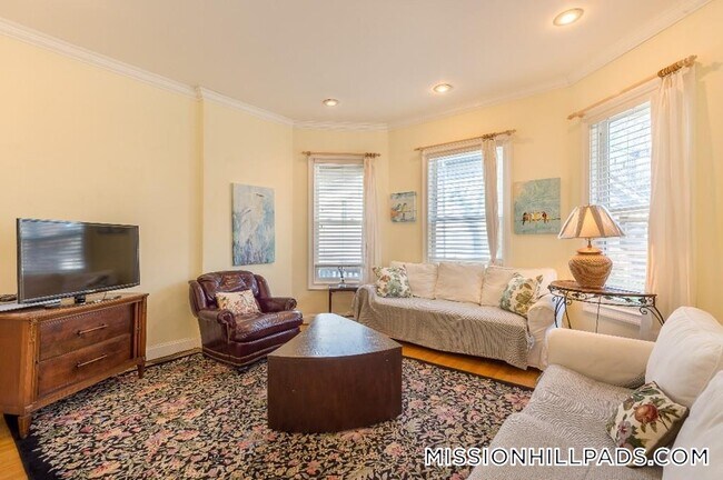 74 Georgia St unit 2, Dorchester, MA 02121 - photo 2