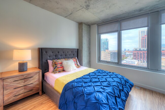 125 N Desplaines St, Chicago, IL 60661 - photo 7