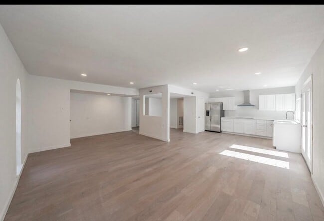 3506 S Elm Dr, Grand Prairie, TX 75052 - photo 2