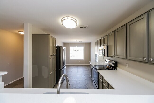 2201 S 84th Ave, Tolleson, AZ 85353 - photo 6