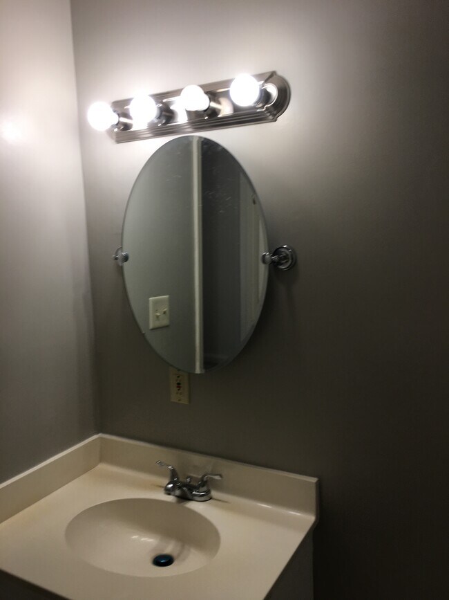 140 Lake Concord Rd NE unit D11, Concord, NC 28025 - photo 2