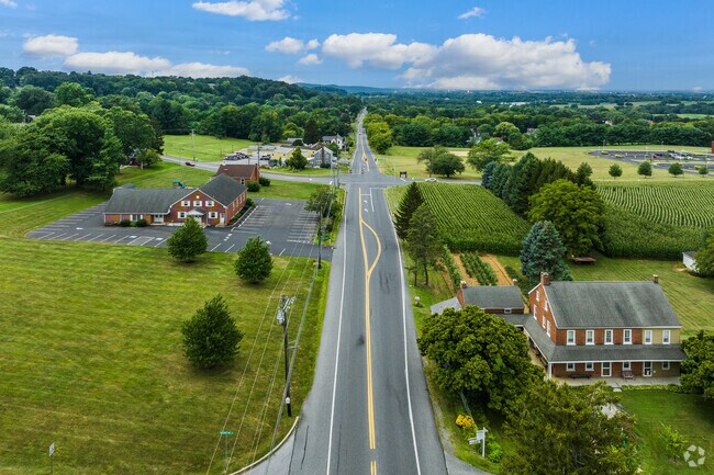 A main artery through the town of Farmdale, PA for commuters to access neighboring cities.