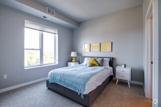 9201 Golden Valley Rd, Golden Valley, MN 55427