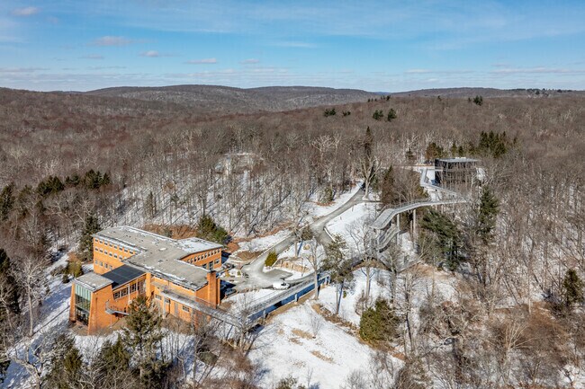 The Skyland campus of Kean University near Oak Ridge provides diverse academic opportunities close to home.