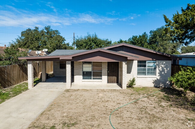 The median price of homes in Edinburg is $269,000, around 65% lower than the national average.