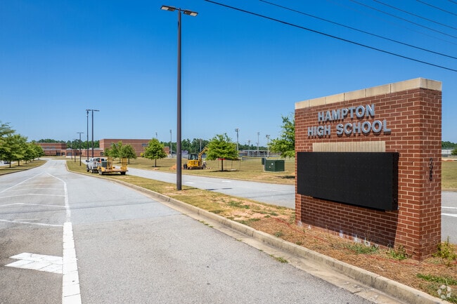 Hampton High School has a student-teacher ratio of 22 to 1.