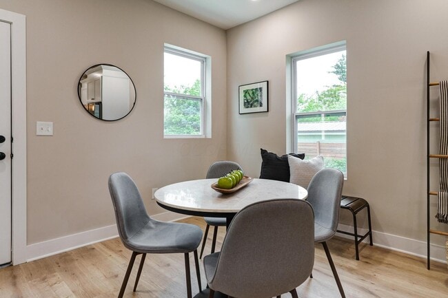 2589 Dayton Ave, Columbus, OH 43202 - photo 7