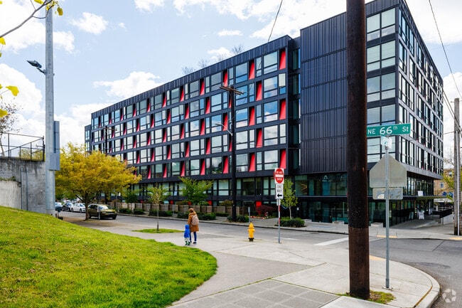 Along with many single family homes, apartment complexes can also be found throughout Roosevelt.