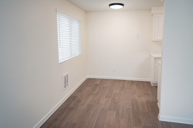 Heritage Woods Apartments, Redmond, WA 98052 - photo 4
